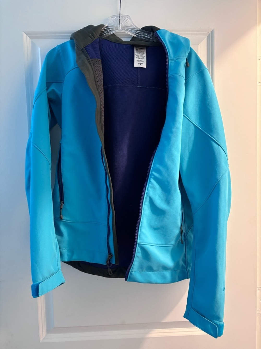 Patagonia Women’s Bright Aqua Hooded Softshell Jacket